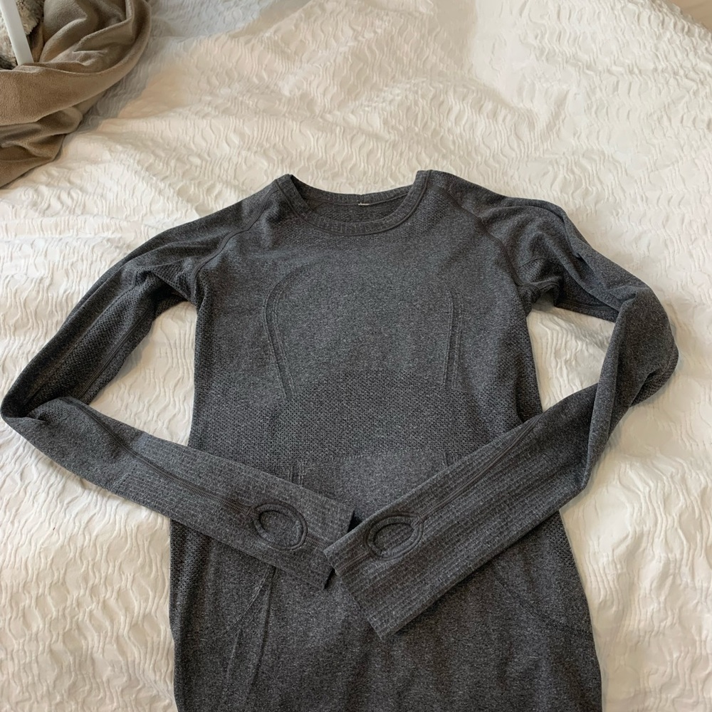 Lululemon swiftly tech long sleeve